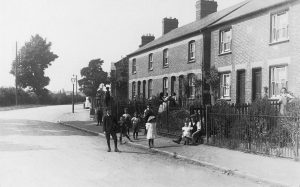 cottages-opposite-plum-ford-1916